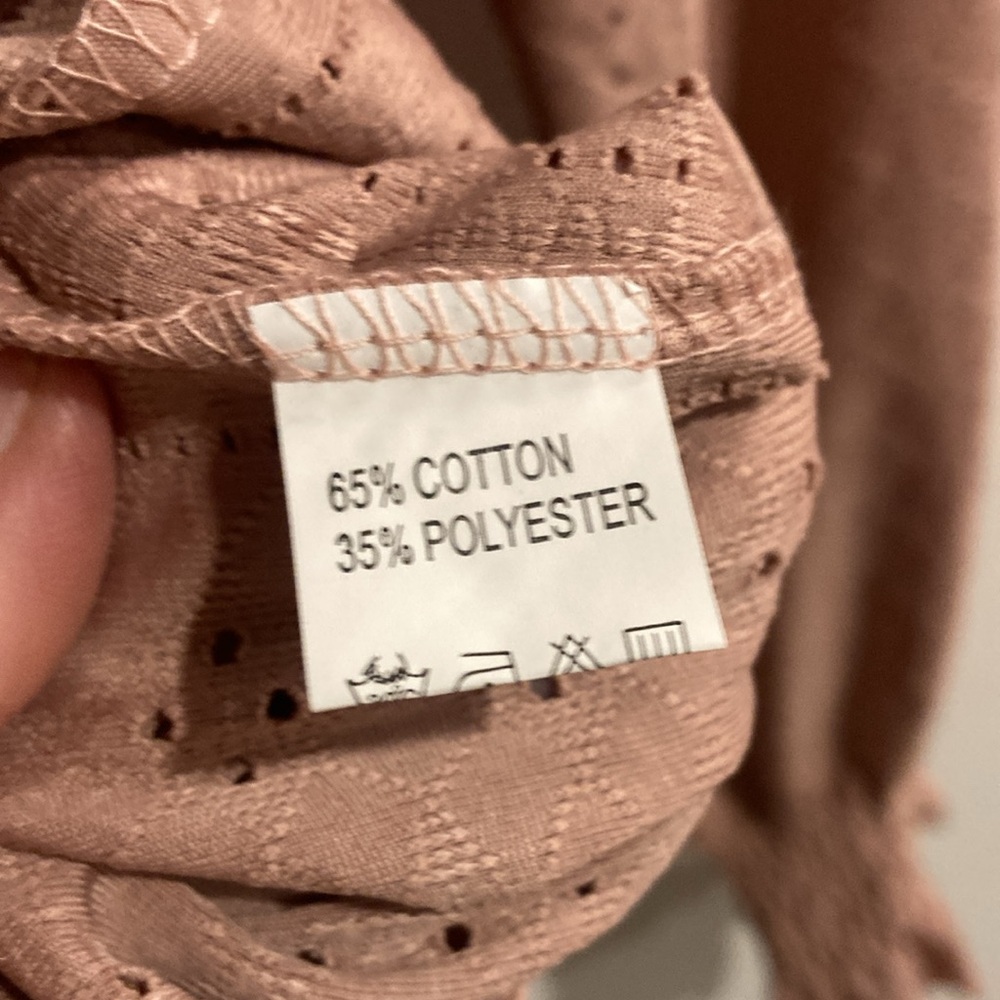 XL Top Never worn. - Picture 7 of 8